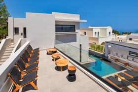 Uma Ray Suites