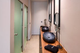 Uma Ray Suites