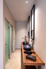 Uma Ray Suites