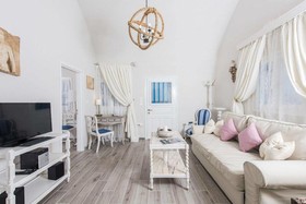 Iokasti Villa