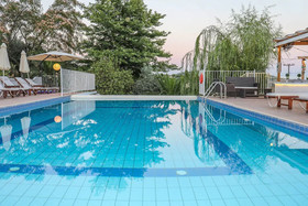 Zorbas Family House
