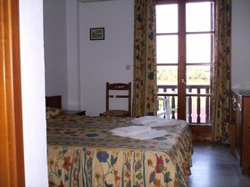 Koukounaries Beach Hotel