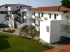 Koukounaries Beach Hotel
