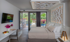 KB Ammos Suites