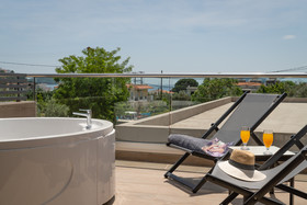KB Ammos Suites