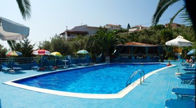 Nicholas Studios & Apartments