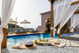 Skiathos Avaton Suites & Villas