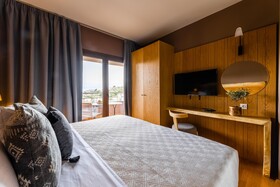 Skiathos Avaton Suites & Villas