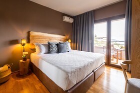Skiathos Avaton Suites & Villas