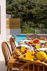 Skiathos Avaton Suites & Villas