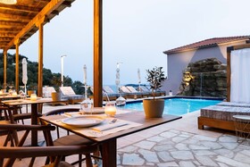 Skiathos Avaton Suites & Villas