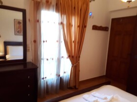 Antonia House