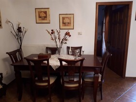 Antonia House