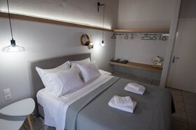 Avres Apartments