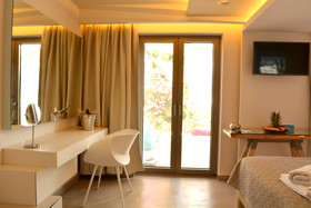 Core Luxury Suites