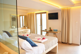 Core Luxury Suites
