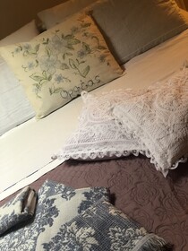 Orpheus And Eyrydice Boutique Apartments