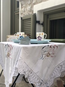 Orpheus And Eyrydice Boutique Apartments
