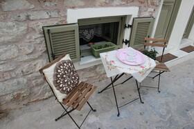 Orpheus And Eyrydice Boutique Apartments