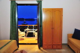 Vassilias Beach Hotel