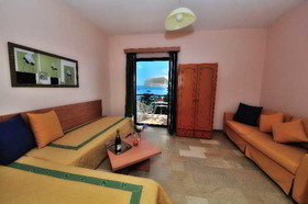 Vassilias Beach Hotel