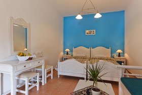 Hovolo Hotel & Apartments