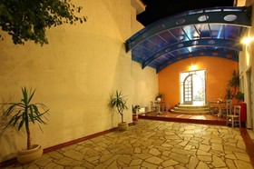 Hotel Dolphin