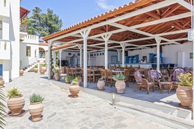 Stafylos Suites