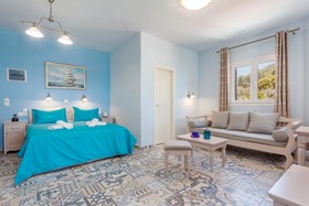 Stafylos Suites