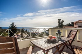 Stafylos Suites