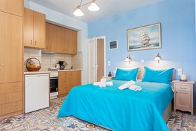 Stafylos Suites