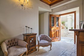 Mare Monte Luxury Suites