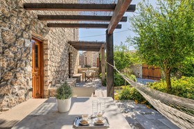 Mare Monte Luxury Suites