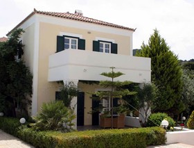 Nissia Traditional Residences