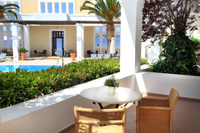 Nissia Traditional Residences