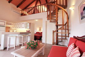 Nissia Traditional Residences