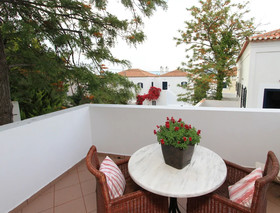 Nissia Traditional Residences