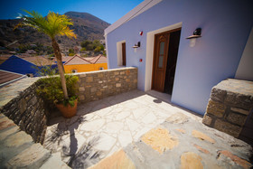 Kaminos Boutique Hotel