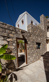 Kaminos Boutique Hotel