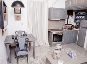 Kaminos Boutique Hotel