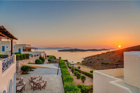 Sunrise Beach Suites