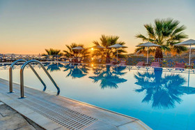 Sunrise Beach Suites