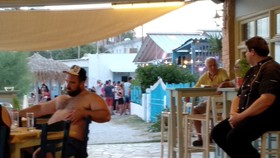 Akti Miaouli Holiday Home