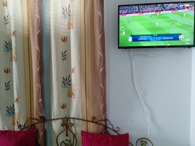 Akti Miaouli Holiday Home