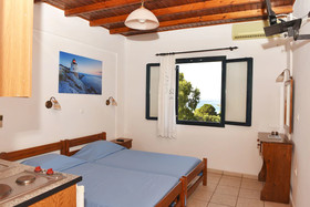 Glafki Studios & Apartments