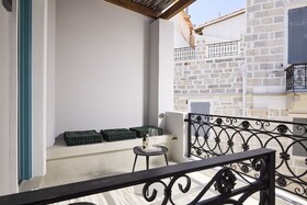 Syroc Maison