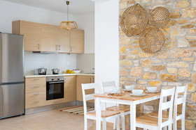 Syra Suites