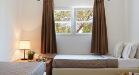 Hydra Beach Resort