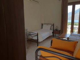 Domaine Papakonstantis Apartments To Let