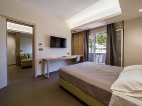 Paradise Resort Finikounda